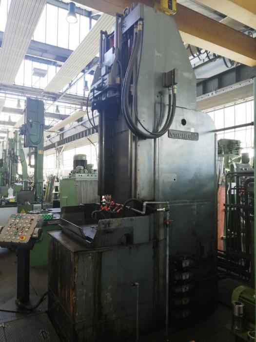 ak machines varinelli bve broaching machine