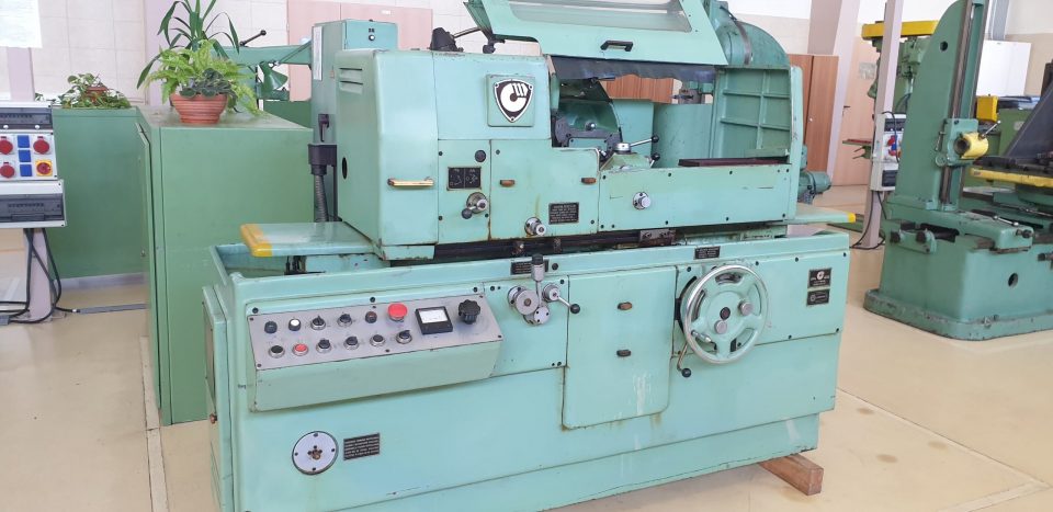 ak machines stanko 5822m thread grinder