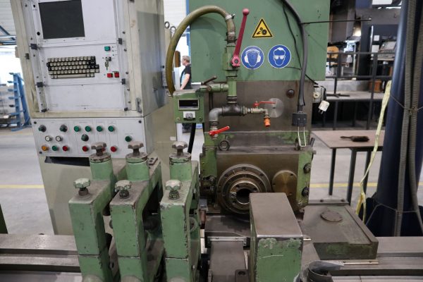 ak machines wanderer gf 324 nc thread milling