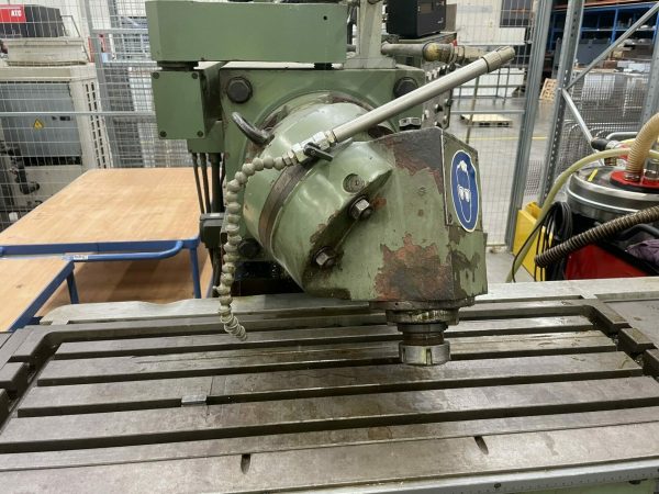 ak machines olomouc gs 25 32 universal milling machine