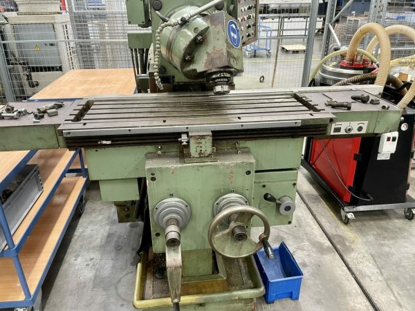 ak machines olomouc gs 25 32 universal milling machine