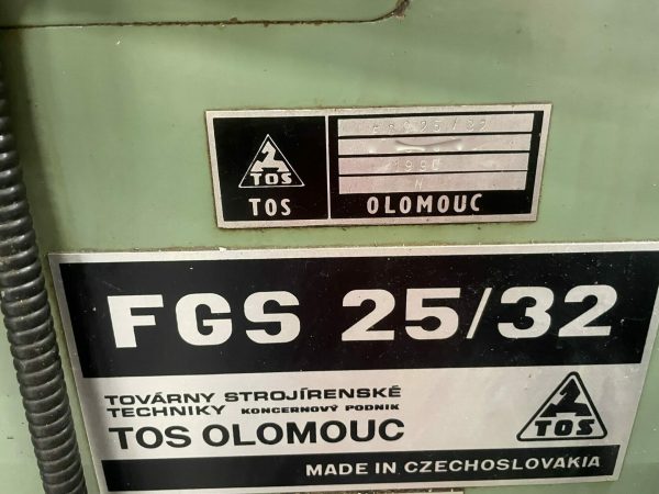 ak machines olomouc gs 25 32 universal milling machine