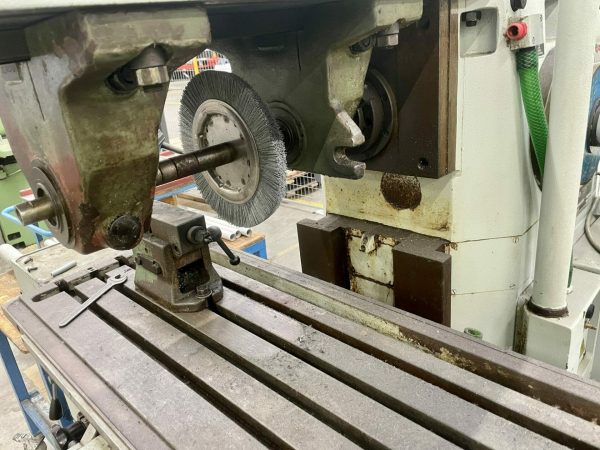 ak machines tos olomouc fgu 32 universal knee type milling machine