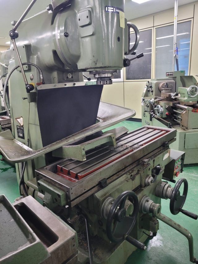 ak machines hmv 1100 high rigidity milling