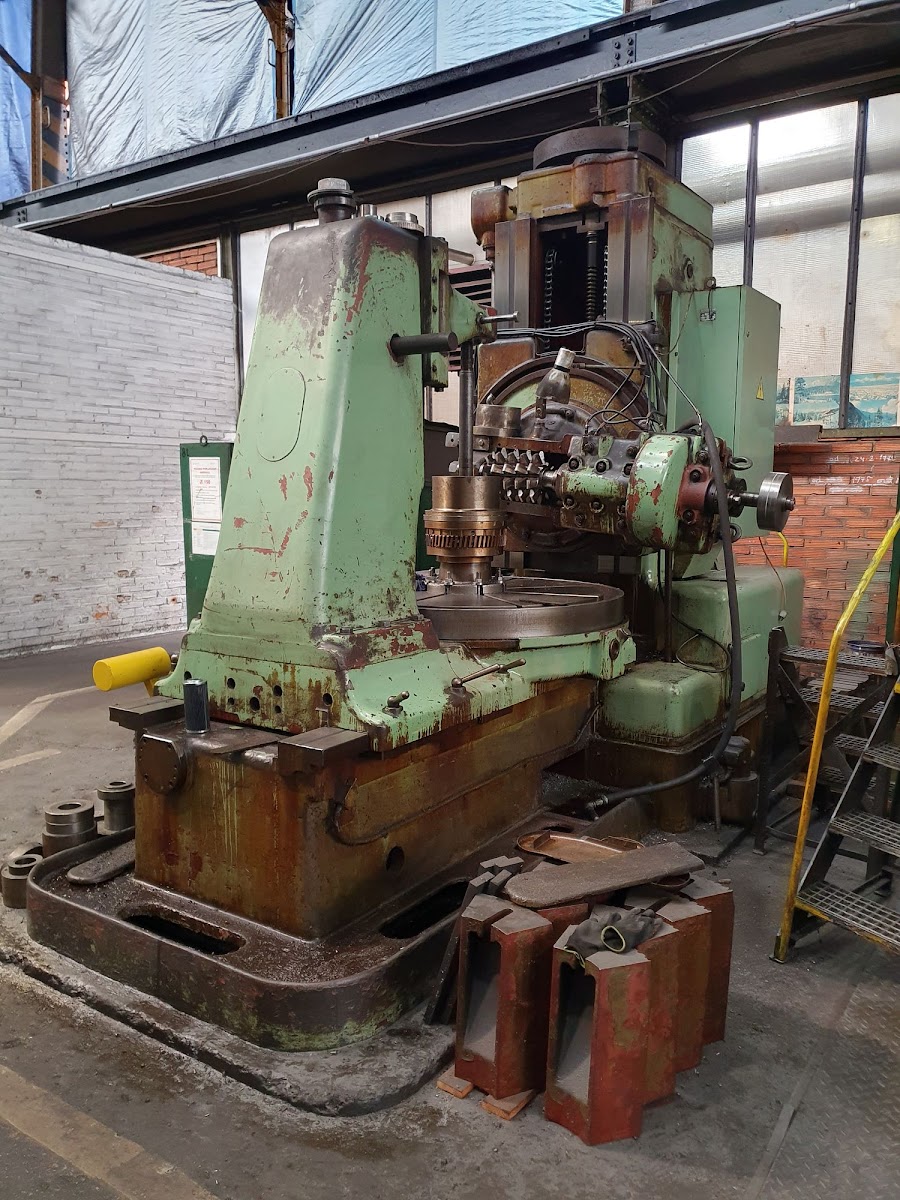 ak machines tos fo 16 gear hobbing machine