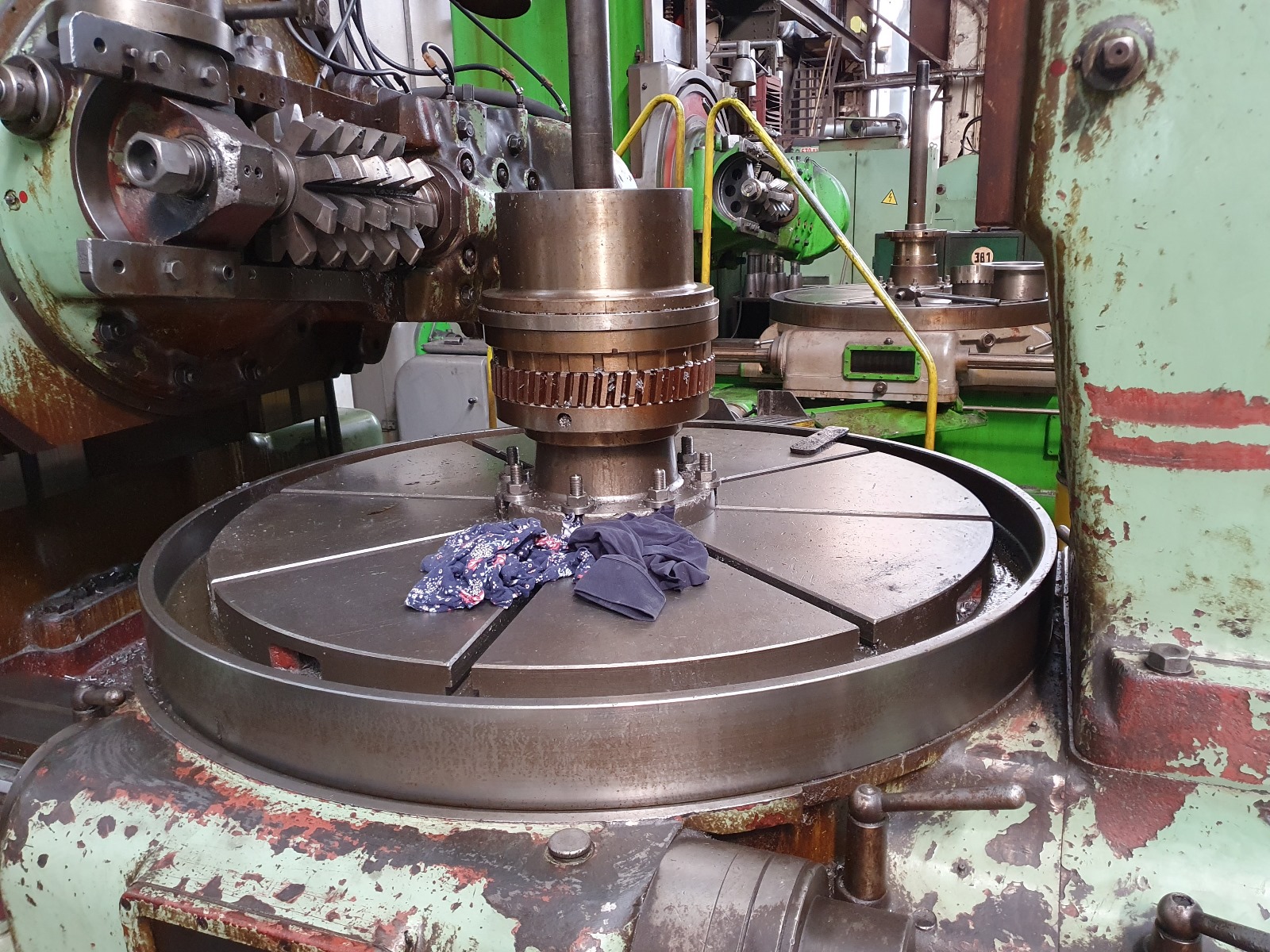 ak machines tos fo 6 gear hobbing machine