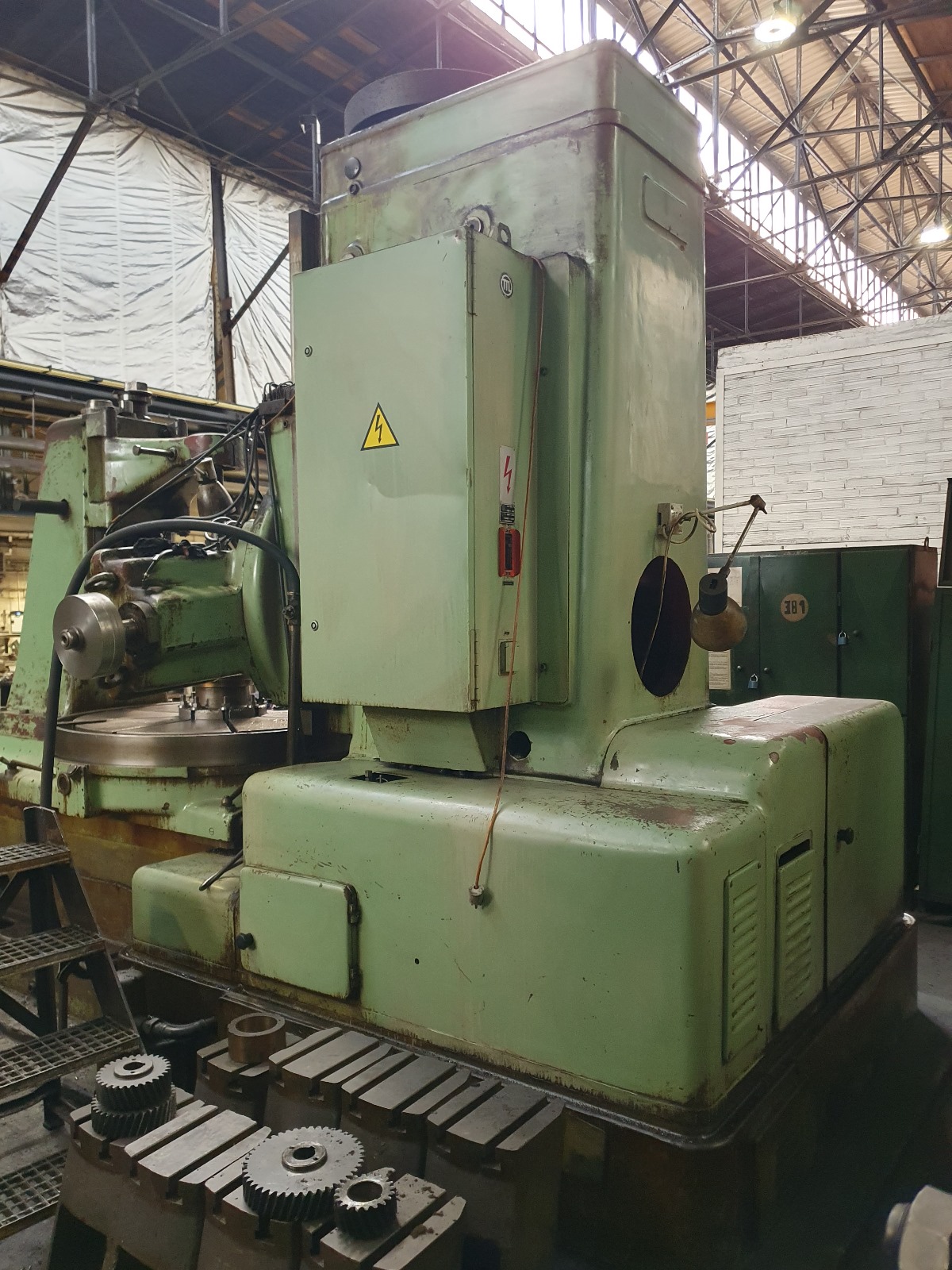 ak machines tos fo 6 gear hobbing machine