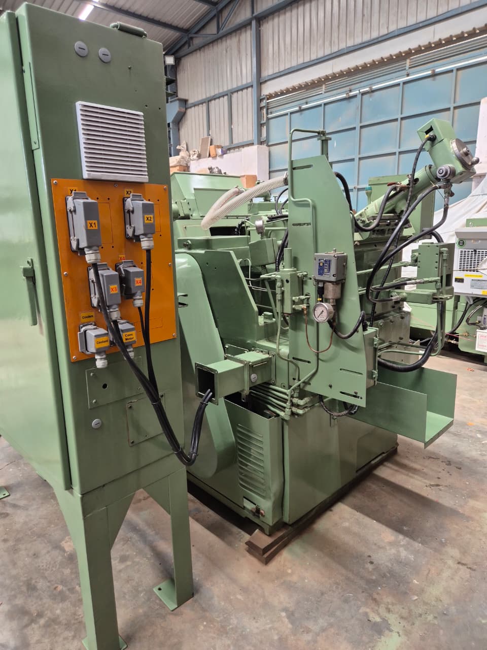 Cincinnati 220-8 Centerless Grinder - Image 5