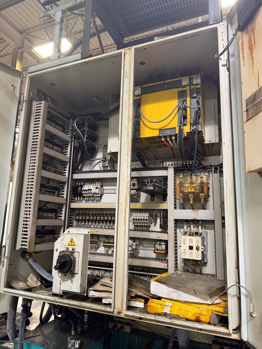 DOOSAN V550 CNC Vertical Turning Center - Image 4