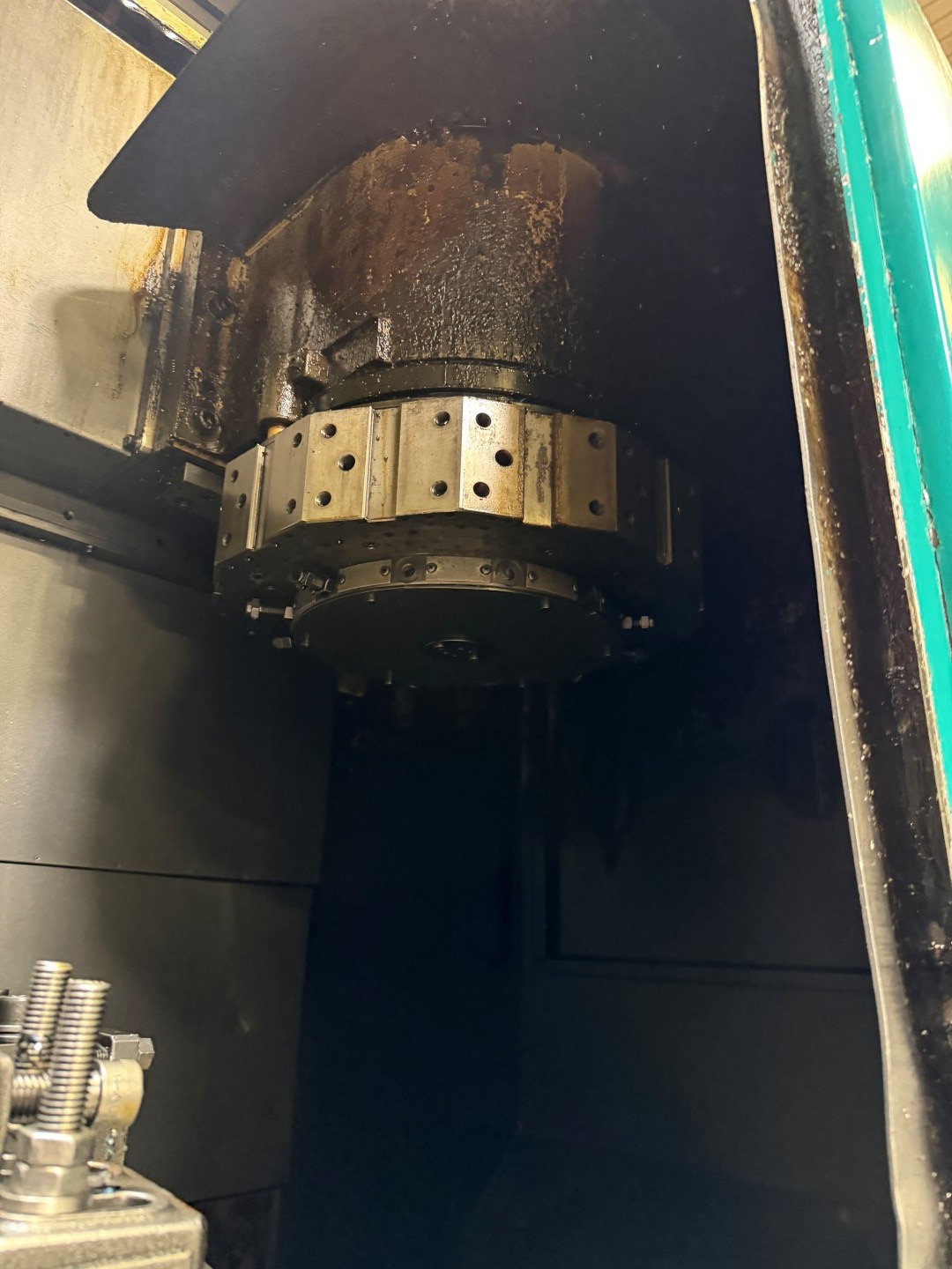 DOOSAN V550 CNC Vertical Turning Center - Image 9