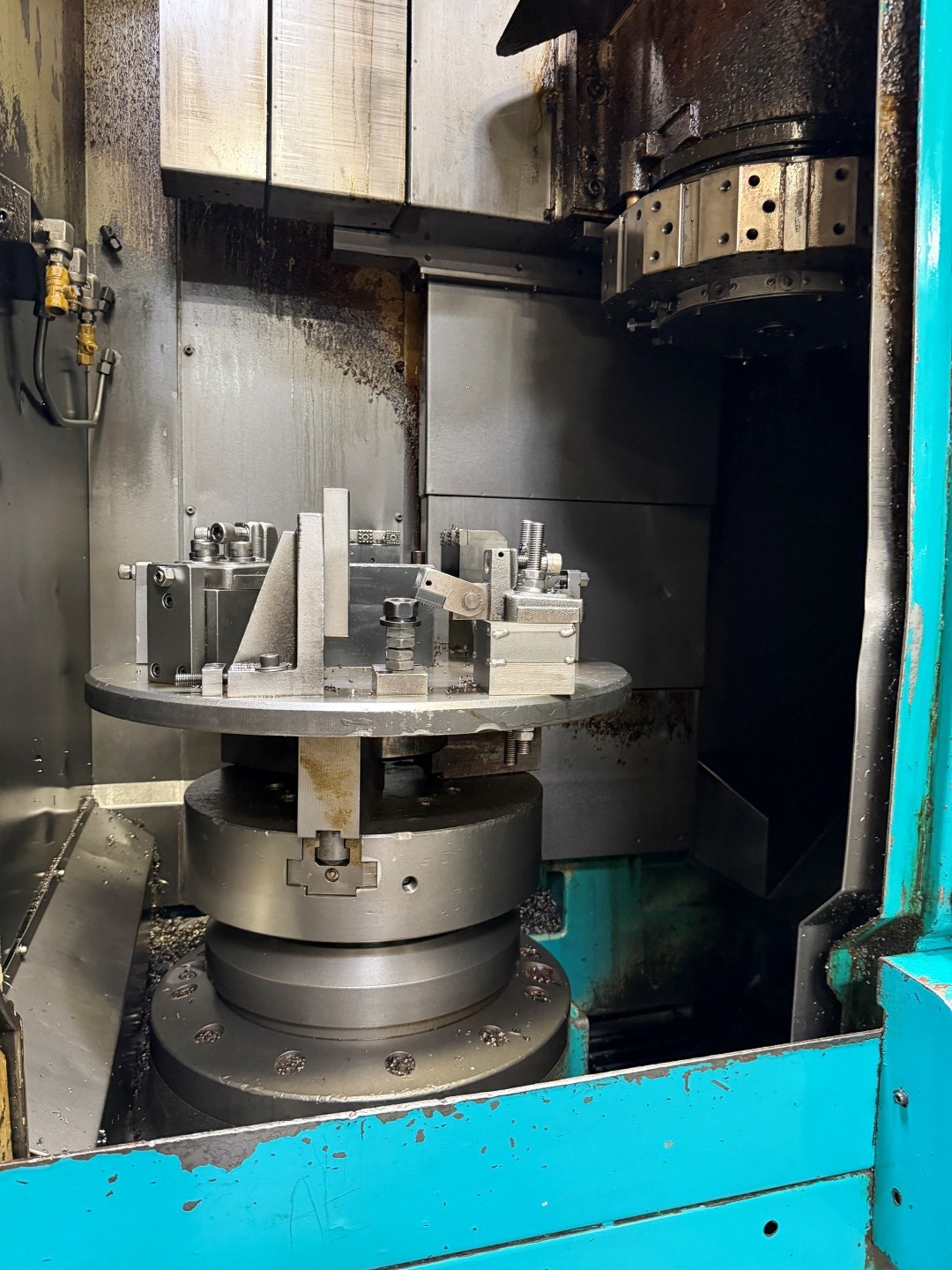 DOOSAN V550 CNC Vertical Turning Center - Image 7