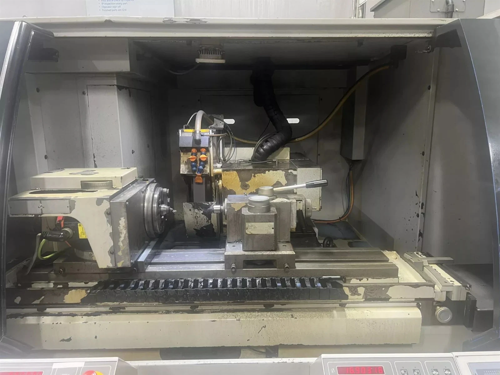 Jones and Shipman Suprema 650 Easy E Universal OD/ID Grinder - Image 5